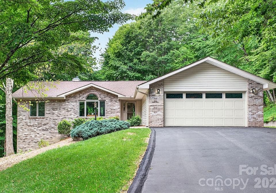 1st image of 1820 Riverview Ct