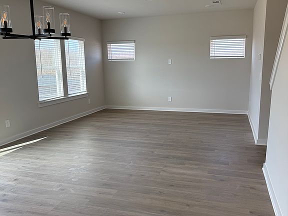 4th image of 1314 Bluffton Cir