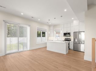 82 Lexington St #A, Auburndale, MA 02466