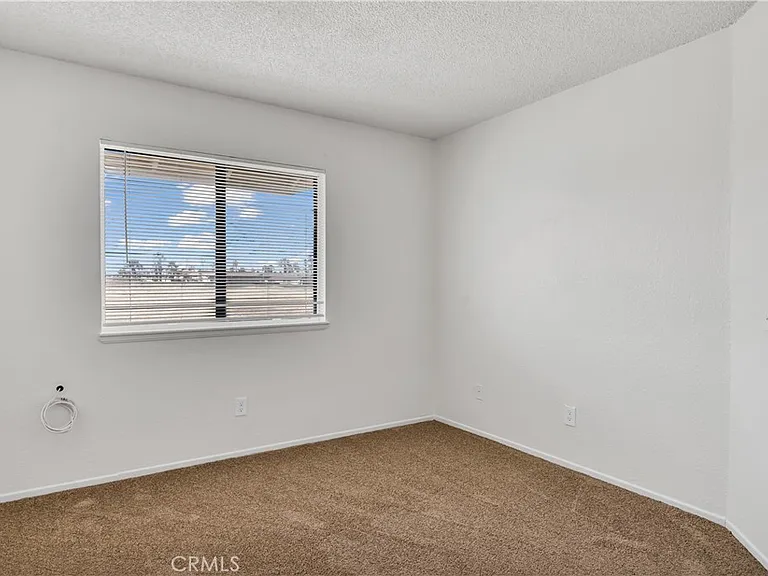 8922 I Ave — Photo 16