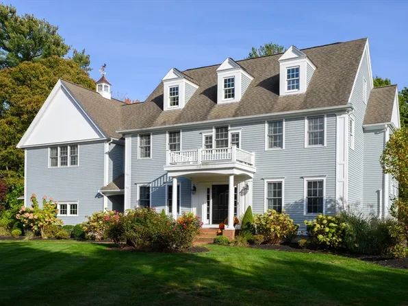 108 Deerfield Ln, Hanover, MA 02339