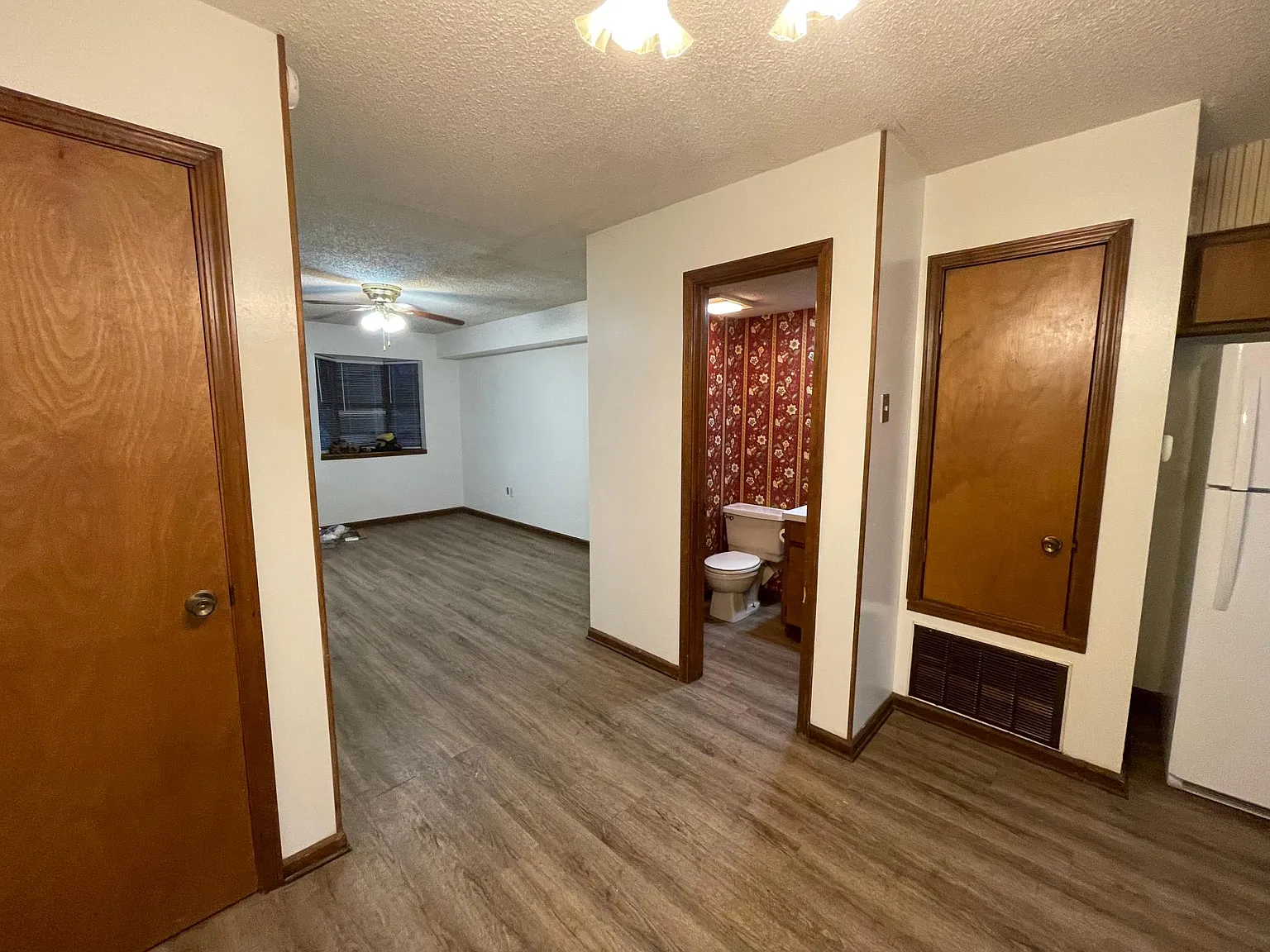 1207 Summer Cir — Photo 3
