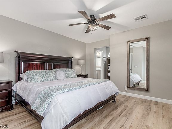 5th image of 1510 Spreading Oak Dr