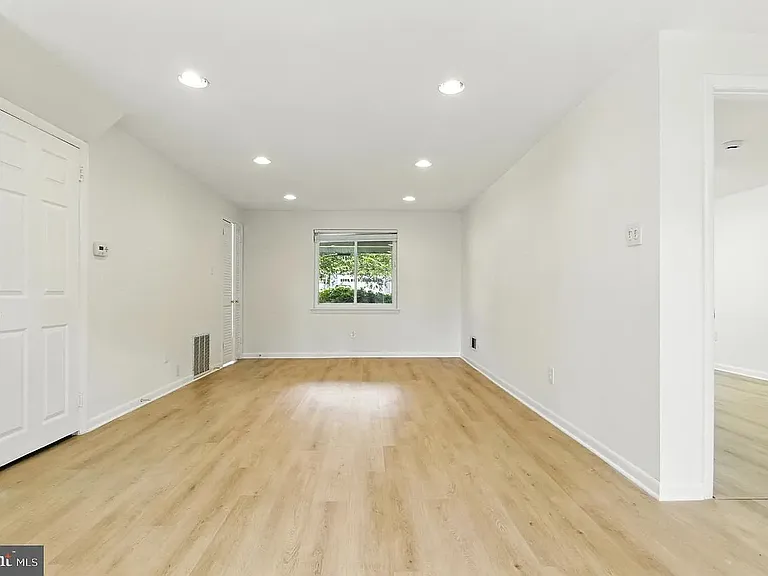 6407 Kirby Rd — Photo 6