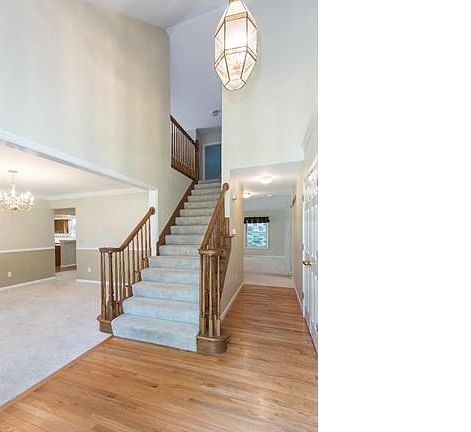 3rd image of 805 Chateau Valley Ct