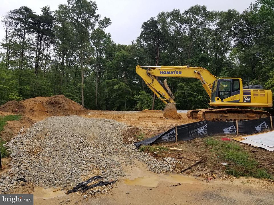 1st image of 6800 Barlowe Ct