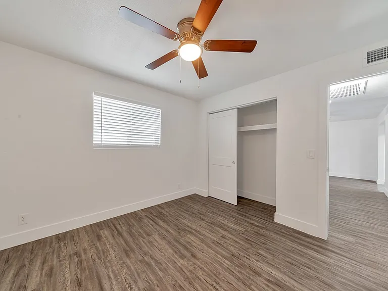 1001 W Flint St — Photo 35