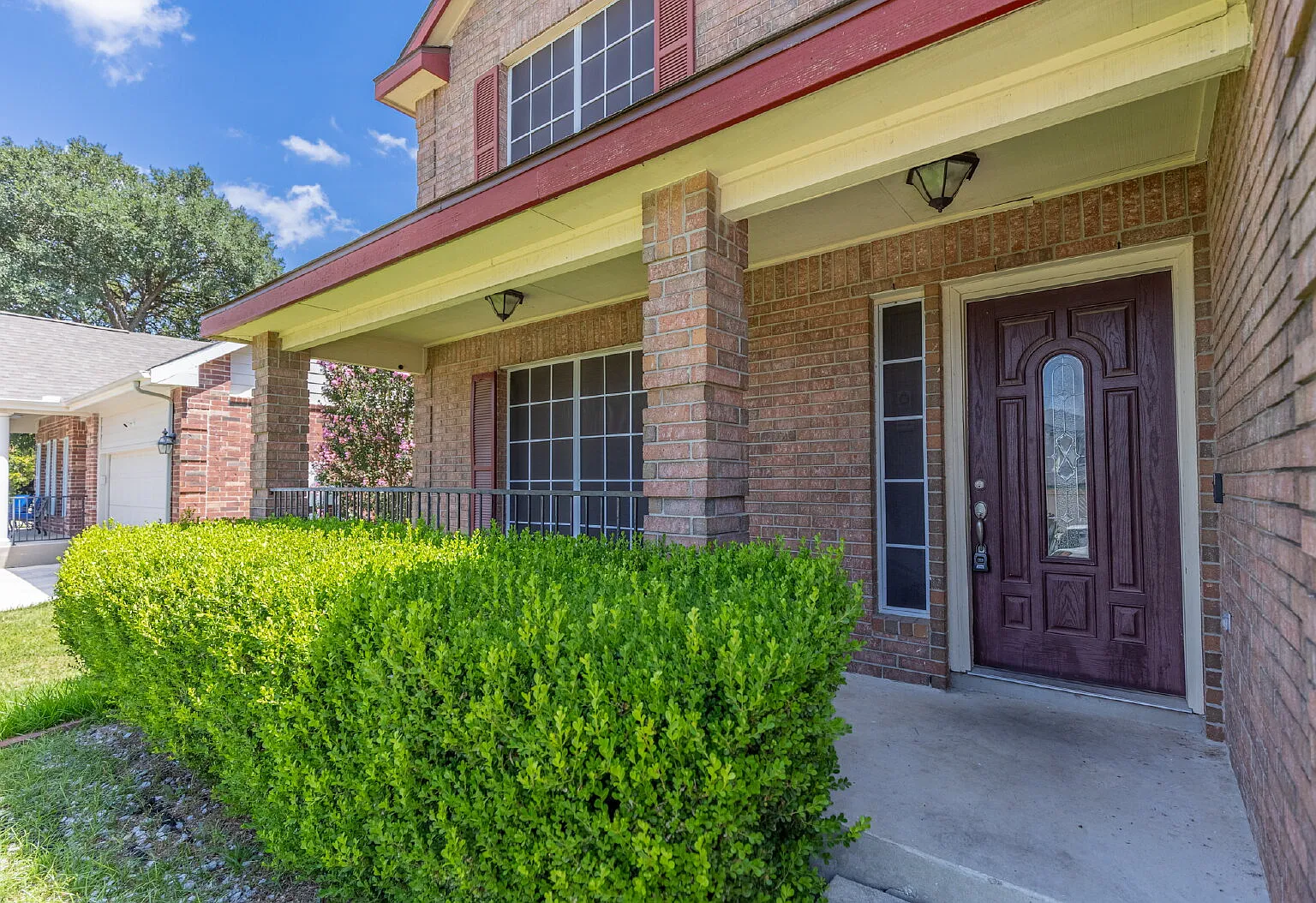 3 bed, 2.5 bath, 2370 sqft, $2,095 — Photo 4