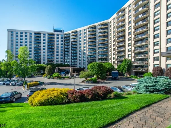 2 Claridge Dr #3NW, Verona Twp., NJ 07044
