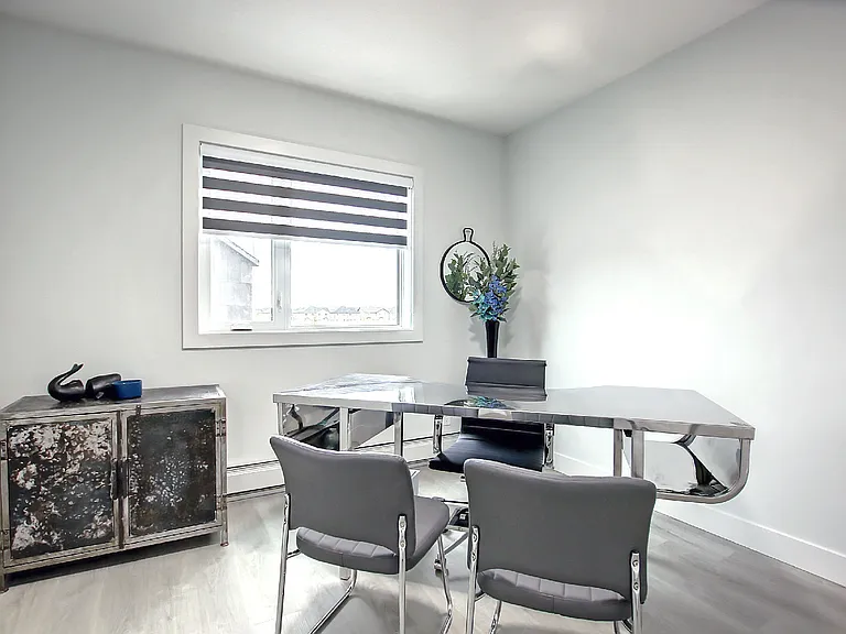 823 Daniels Way SW — Photo 18