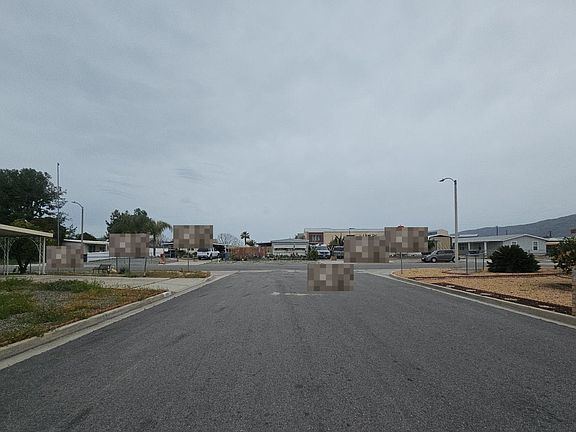 4th image of 986 Leonard Ln