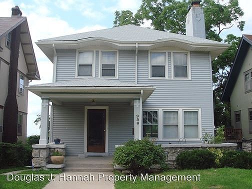 1st image of 958 W 32nd St
