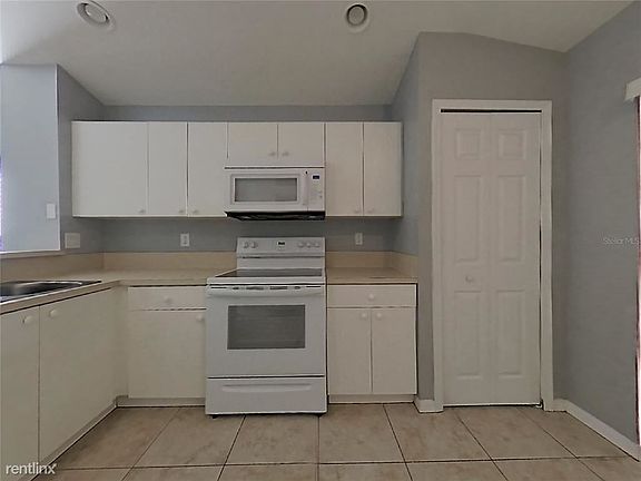 4th image of 11363 Cocoa Beach Dr