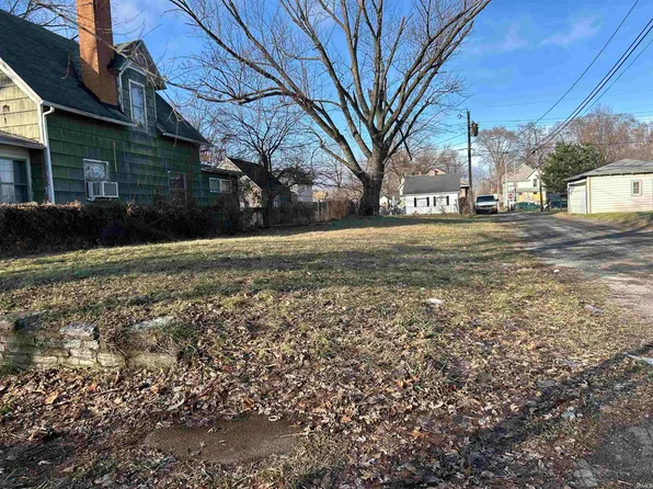 321 E Bowman St, South Bend, IN 46613