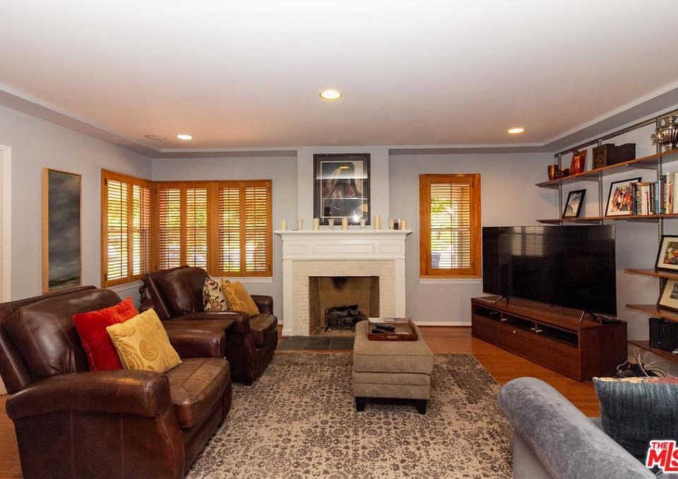 1st image of 4724 Willowcrest Ave