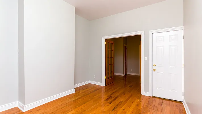 Rented by Nooklyn NYC LLC | media 19