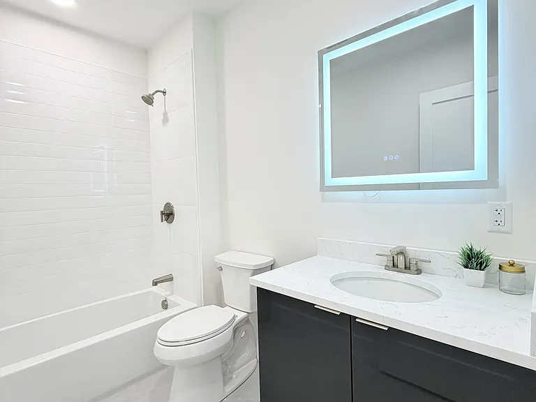 36-38 Hichborn St #504 — Photo 6