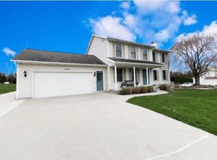 3692 Hillside Dr, Hudsonville, MI 49426