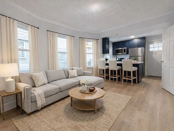 2nd image of 13826 Brookville Blvd Floor 1