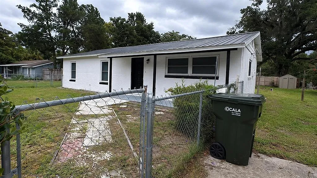 2 bed, 2.0 bath, 1104 sqft, $1,890 — Photo 1