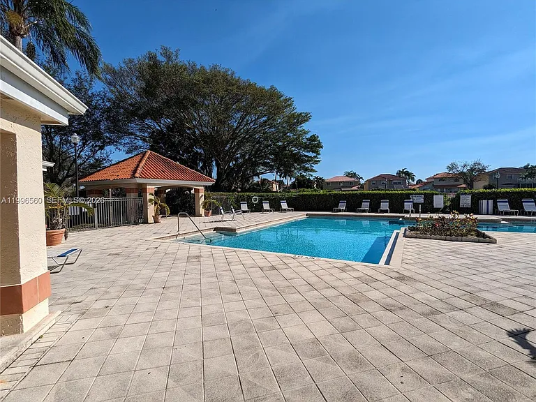 Pinewalk Dr N — Photo 18