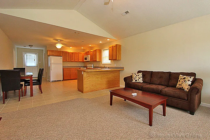 2970 Shamrock Ct — Photo 6