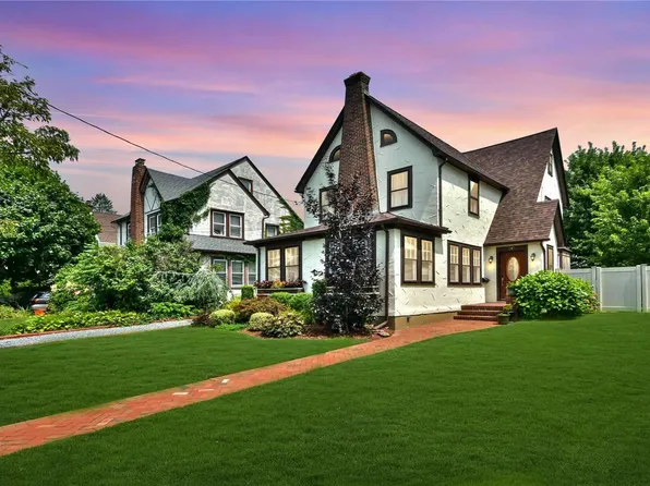247 Sycamore Street, West Hempstead, NY 11552