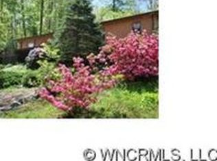 243 Montgomery Place Ln, Zirconia, NC 28790