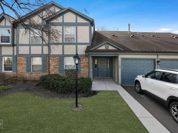 1588 Burr Oak Ct APT B, Wheaton, IL 60189