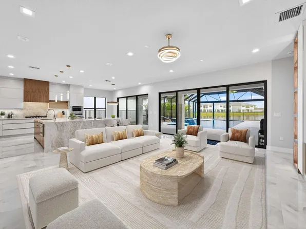 9892 Migration Pt, Palm Beach Gardens, FL 33412