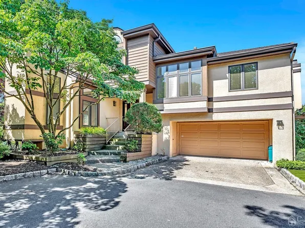 304 Sayre Dr, Princeton, NJ 08540