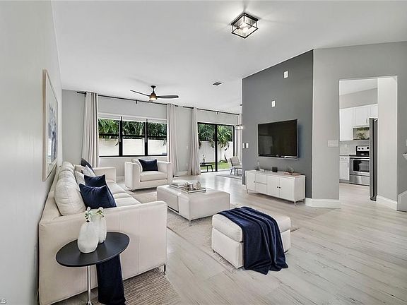 3rd image of 8813 Madrid CIR