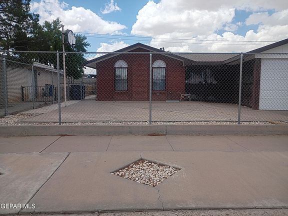 3rd image of 912 Agua Prieta Dr