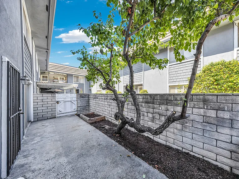 850 Arcadia Ave #5 — Photo 6
