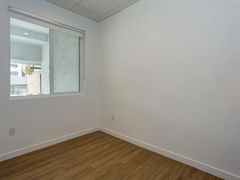 900 Wilshire Blvd #7 — Photo 9