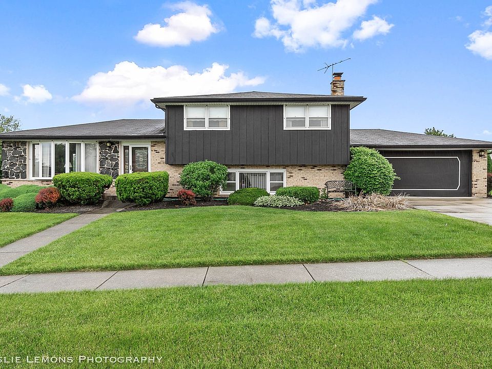 1st image of 12049 Lancaster Ct