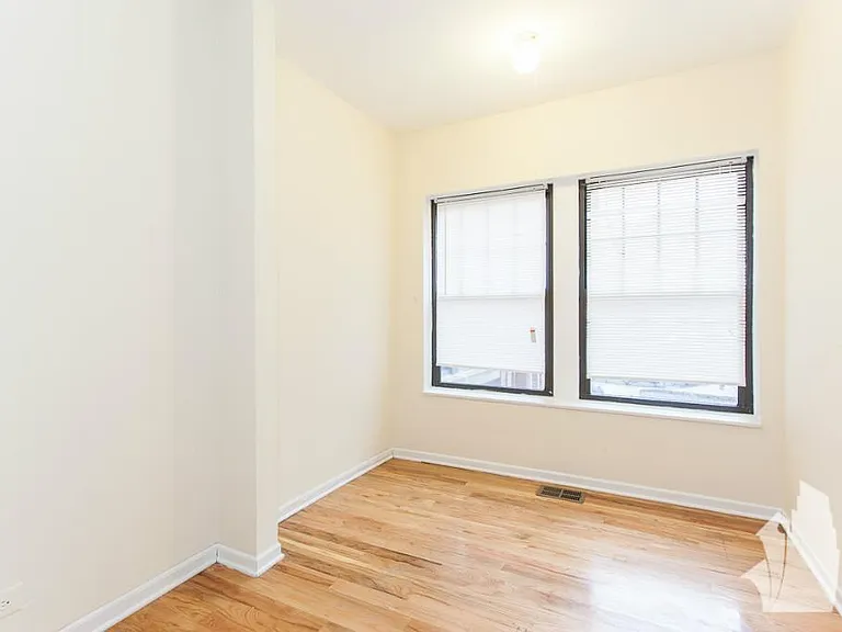 654 W Cornelia Ave #2 — Photo 3