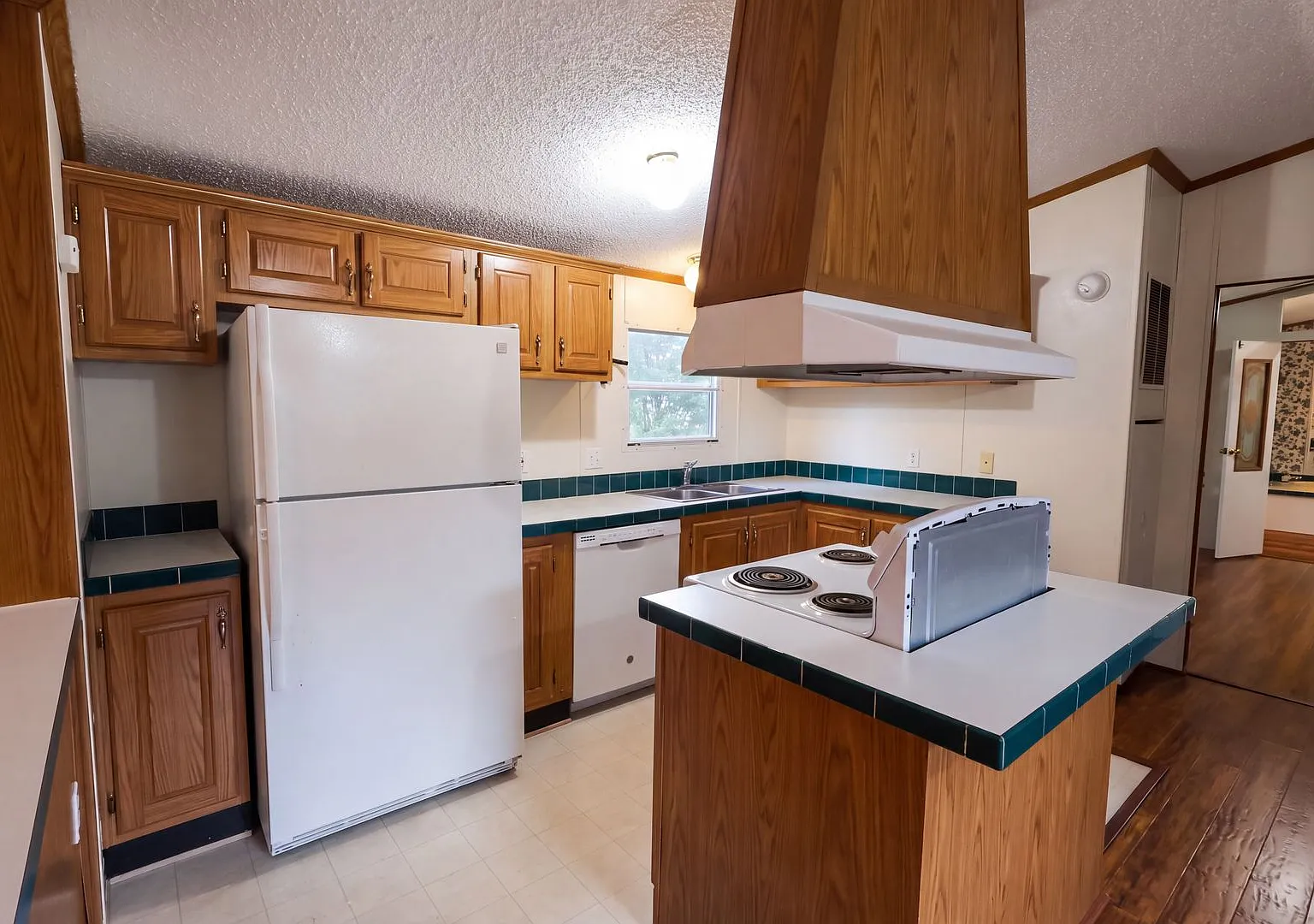 Haughton Peaceful Pines 3 Bed 2 Bath — Photo 4