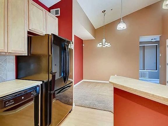 5th image of 804 Summer Hawk Dr #5304