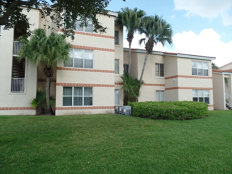 3300 Pinewalk Dr N #1925 — Photo 56