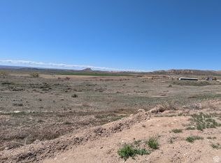 2042 E Goose Ranch Rd, Vernal, UT 84078