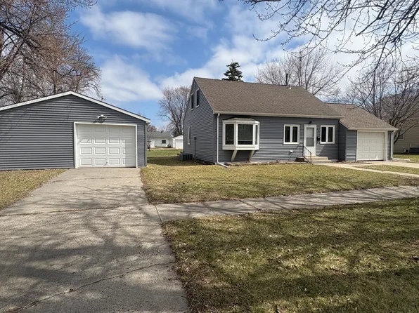 322 7th St S, Breckenridge, MN 56520