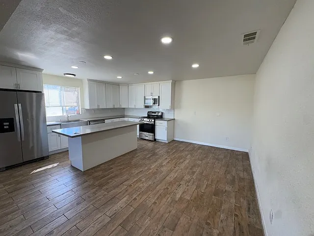 2339 Madroncillo St — Photo 7
