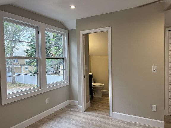 5th image of 846 1/2 8th St S #B