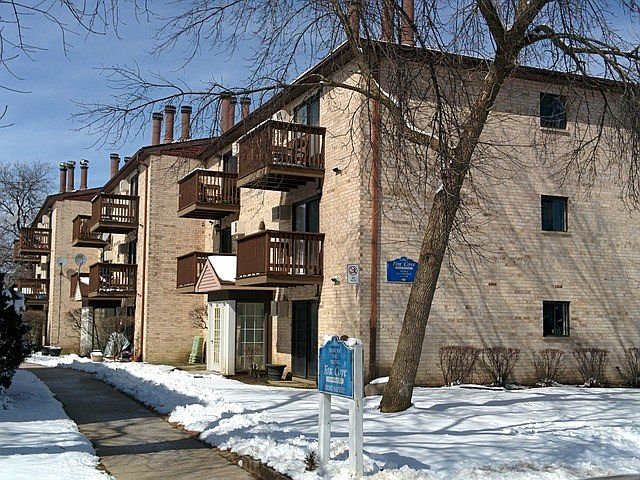 2nd image of 524 E Spruce Dr #33-2A