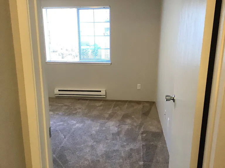 Foster Commons — Photo 34