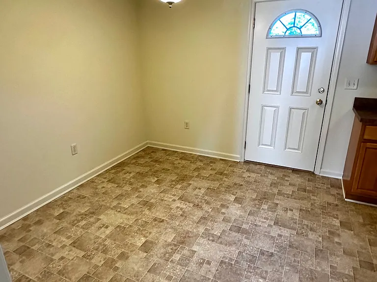 1701 Woodbrooke Dr — Photo 3