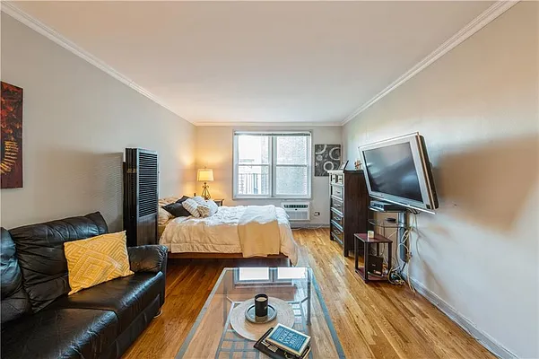 Sold by Remax Edge | media 4