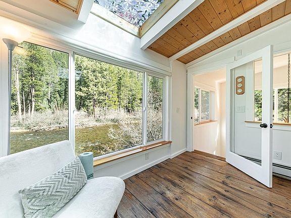 3rd image of 7594 River Rd #7598