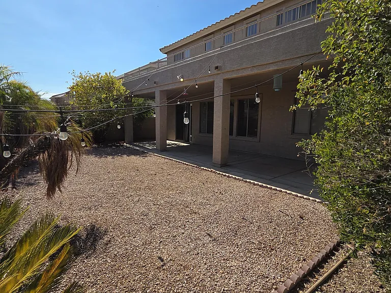 2709 W Redwood Ln — Photo 35
